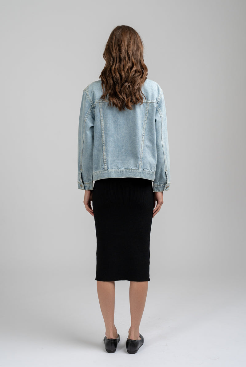Raw-Edge Neckline Vintage Denim Jacket