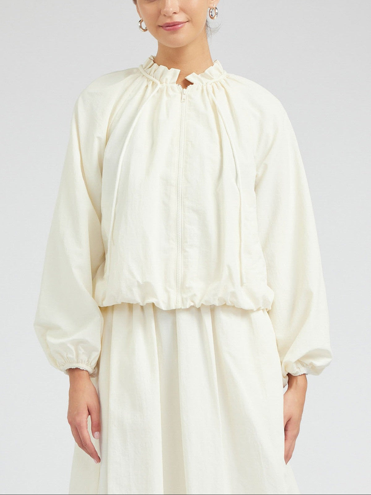 新品未使用◆i_am◆balloon puff sleeve cut◆ecru Woven T-shirt with balloon sleeves and zip