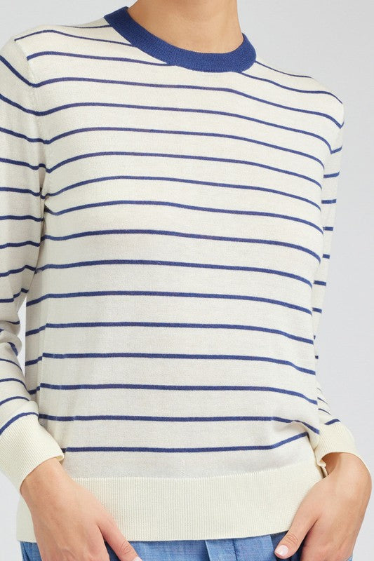 Long-Sleeve Round Neck Pullover Sweater