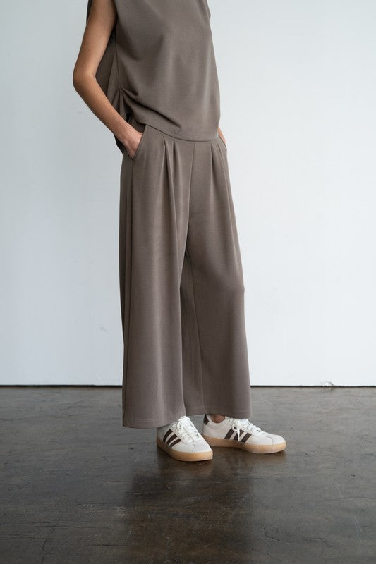 Pleated Wide-Leg Pants (3 Color Ways)