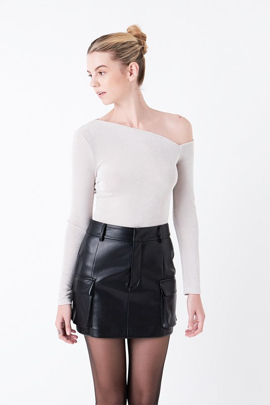 Asymmetric Shoulder Top