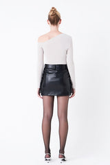 Asymmetric Shoulder Top