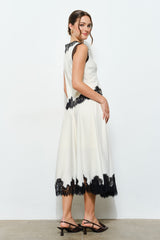 Lace Contrast Trim Sleeveless Blouse