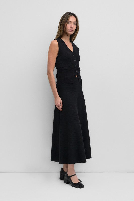 Feminine Norma Skirt (2 Color Ways)