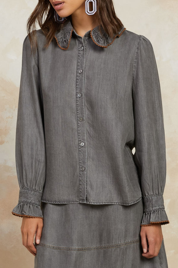 Scallop Edge Collar Chambray Shirt