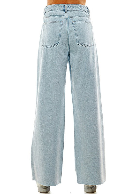 High Rise Cut-Off Hem Denim