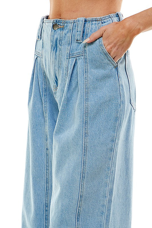 Cropped Wide Leg Jean