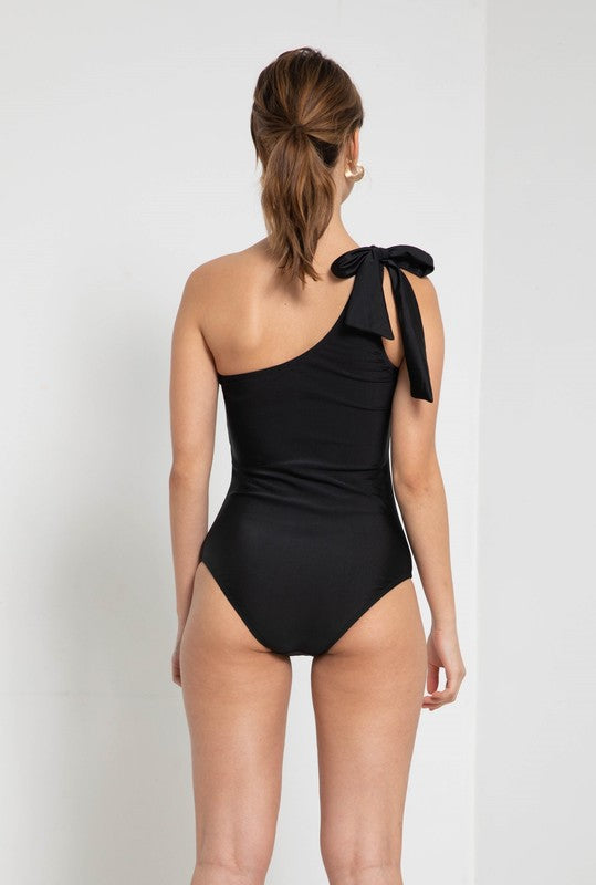 One Shoulder Tie SwimSuit v o g l i o